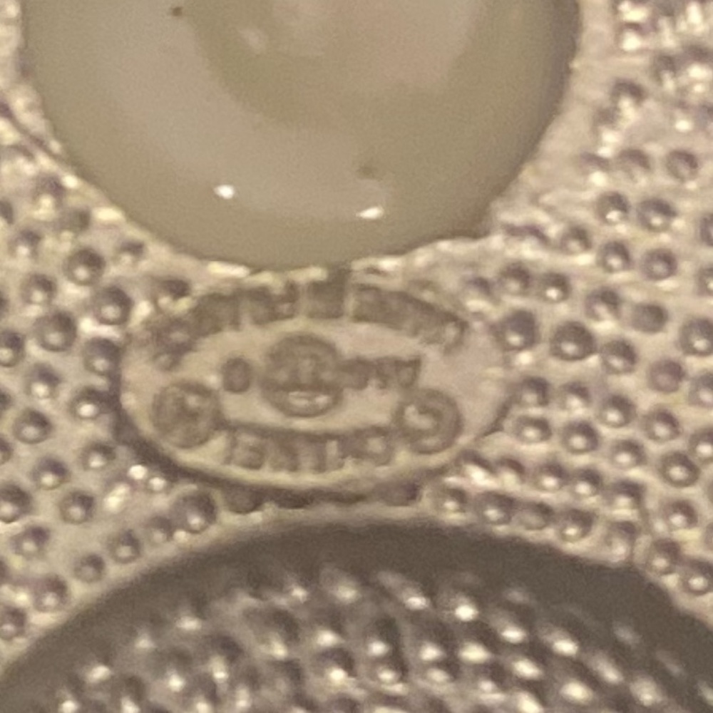 Vintage CHANEL 2018 Autumn Faux Pearl & Resin CC Logo Brooch Pin - Picture 12 of 13